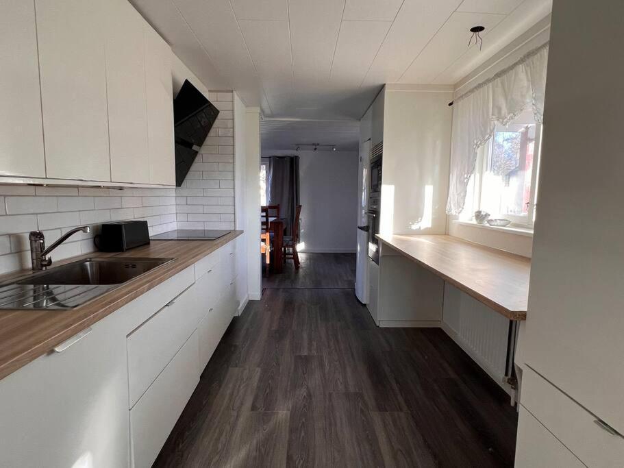 Lantlig Villa I Ljungbyhed Exteriör bild