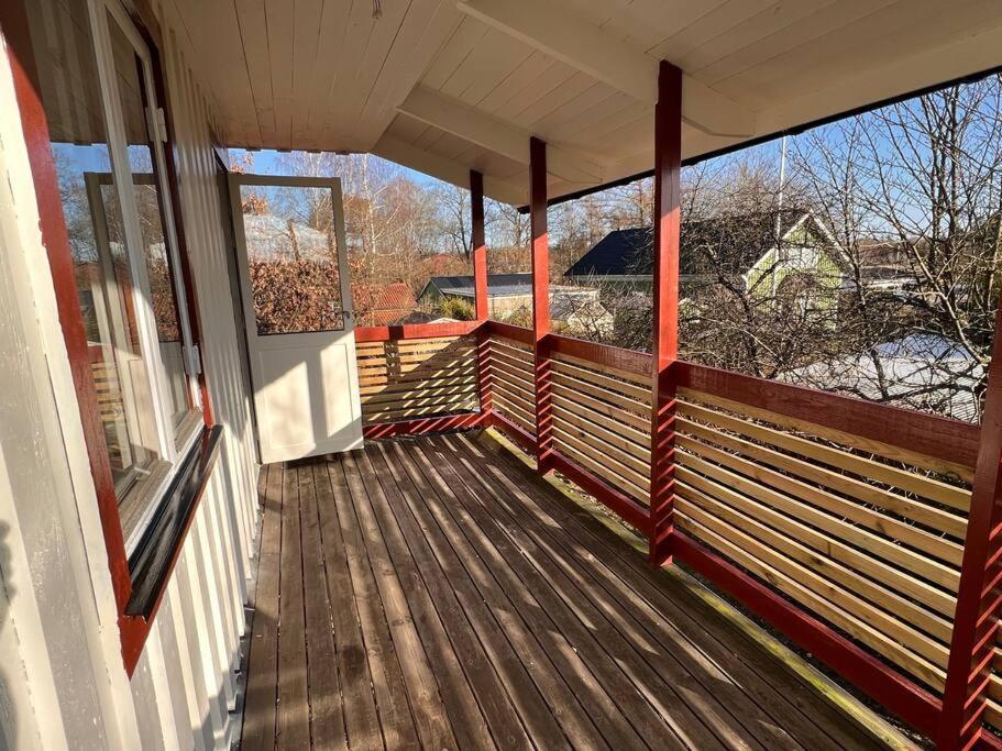 Lantlig Villa I Ljungbyhed Exteriör bild